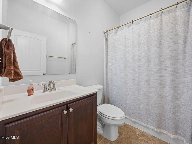 Photo - 140 Michie Pl