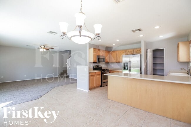 Photo - 375 W Jersey Way