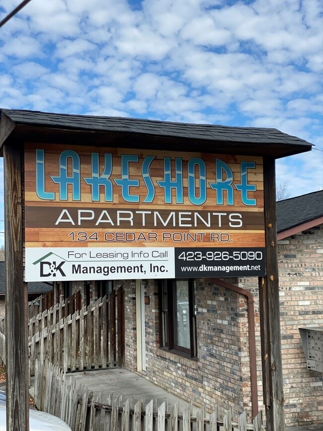 Building Photo - 1 Bedroom Townhouse Ready for Move In! Unit LA-29