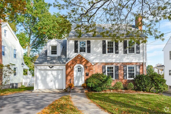 Building Photo - The Grennan Designer Rental