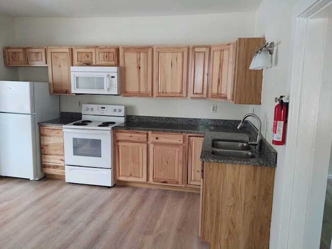 Photo - 56 Park St Unit 1