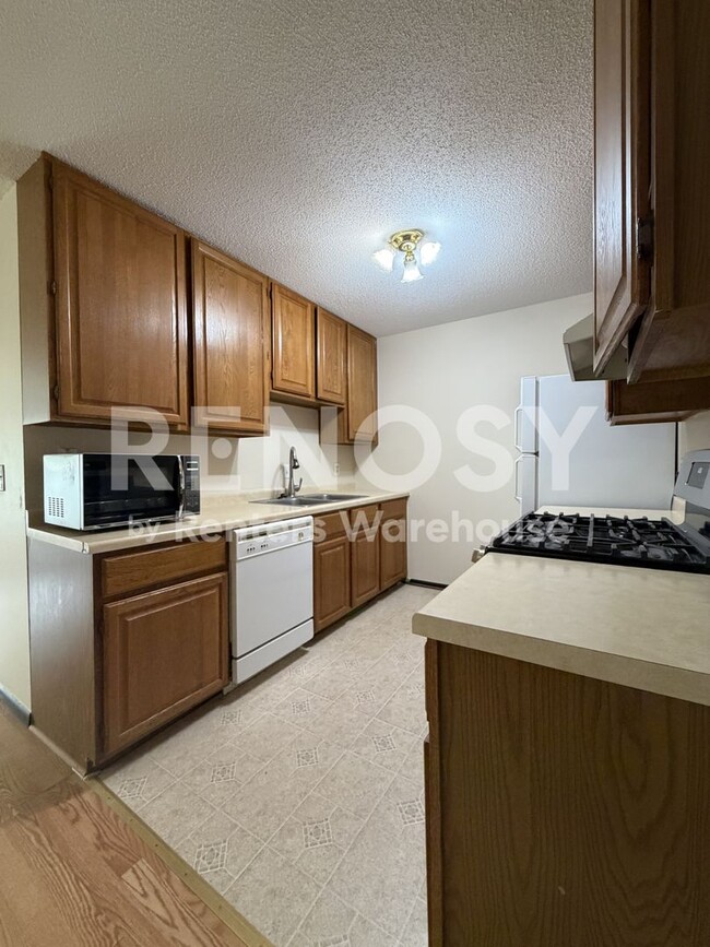 Photo - 1601 N Innsbruck Dr