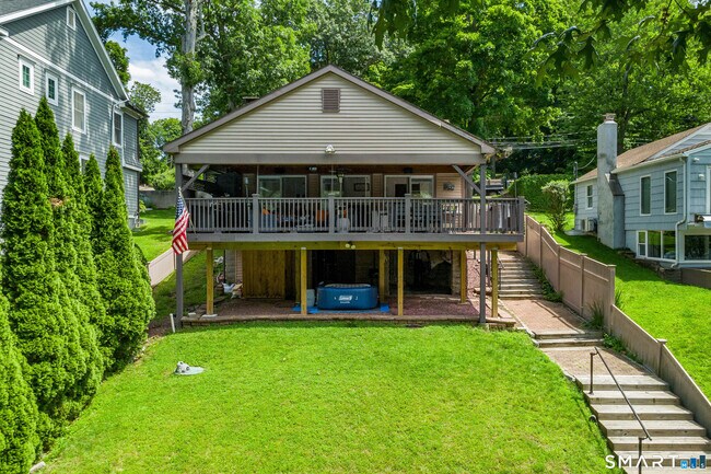15 Moody Ln