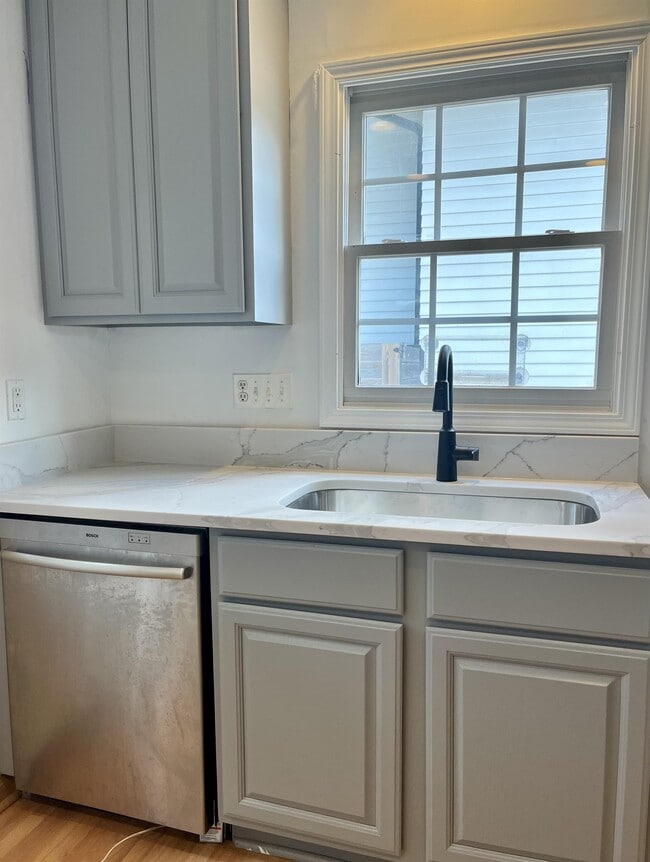 Photo - 705 Ideal Way