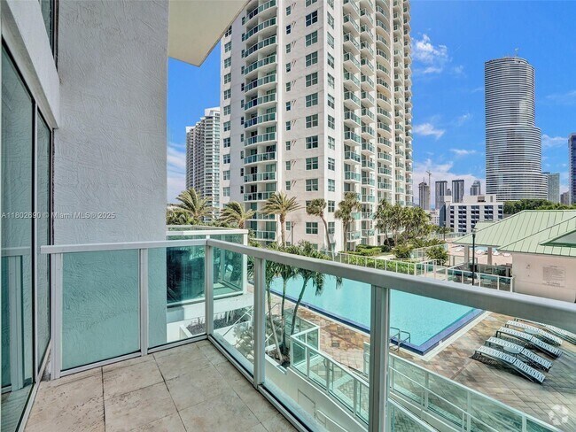 Building Photo - 41 SE 5th St Unit 803 Rental