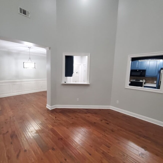Photo - Spacious 3-Bedroom Home with Open Floor Plan and Fenced Backyard in Hahira, GA