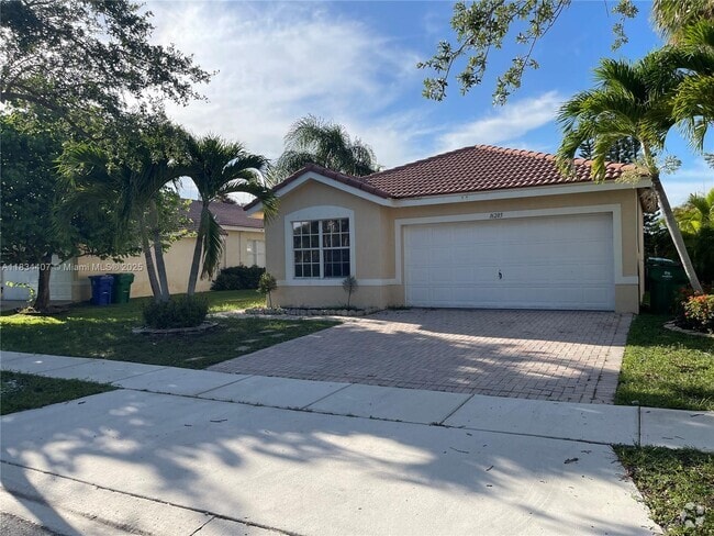 Building Photo - 16285 SW 27th St Rental