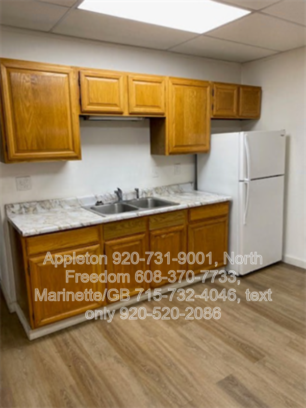 Building Photo - S7559 US-12 Unit H4