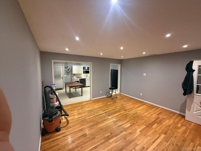 Photo - 133 Moriches Ave