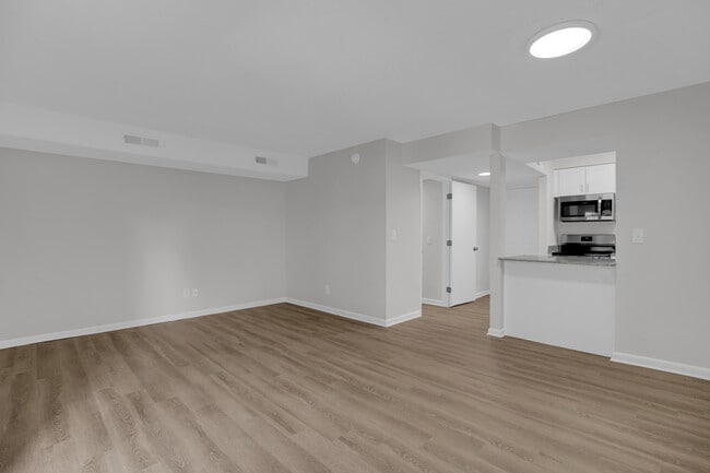 Building Photo - Capri