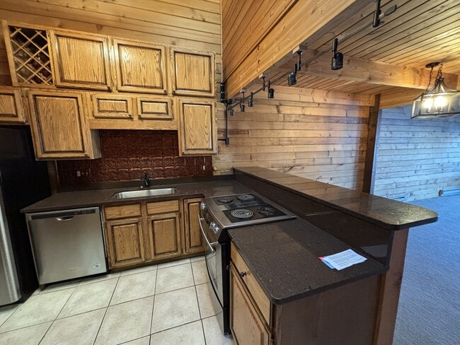 Photo - 1655 W Big Trail Dr