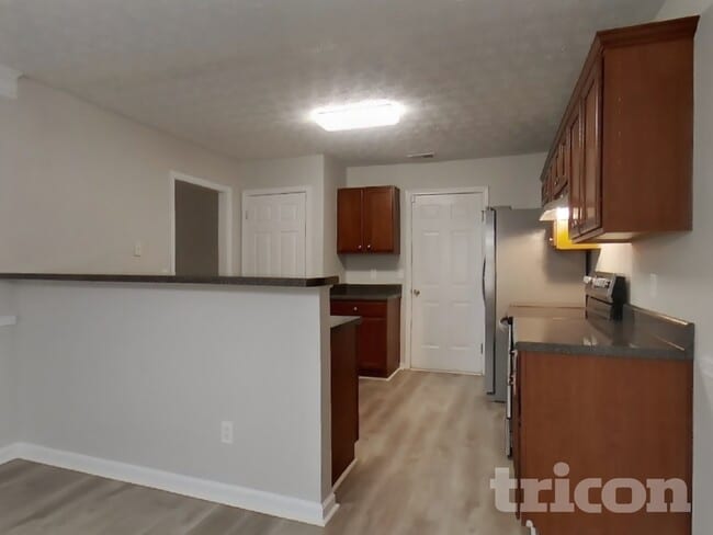 Photo - 4003 Riverside Pkwy House