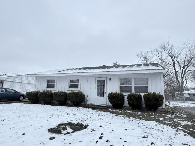 Building Photo - 1328 Longfellow Dr