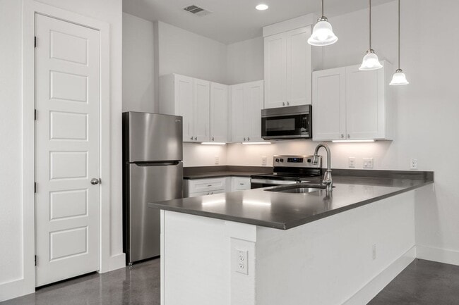 Photo - Spacious and Modern Townhome!