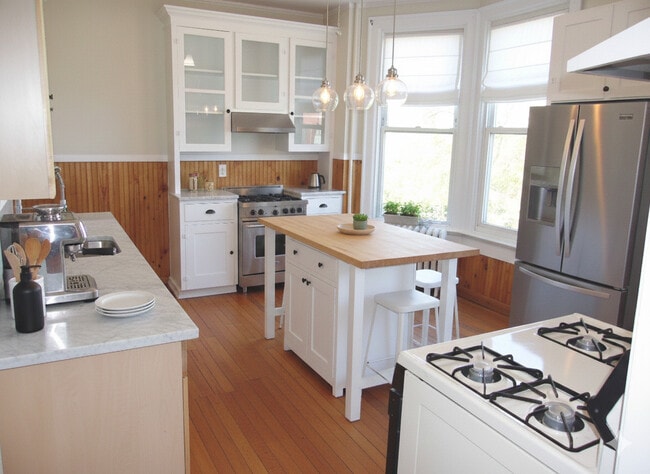 Photo - 220 Lexington Avenue Apartments