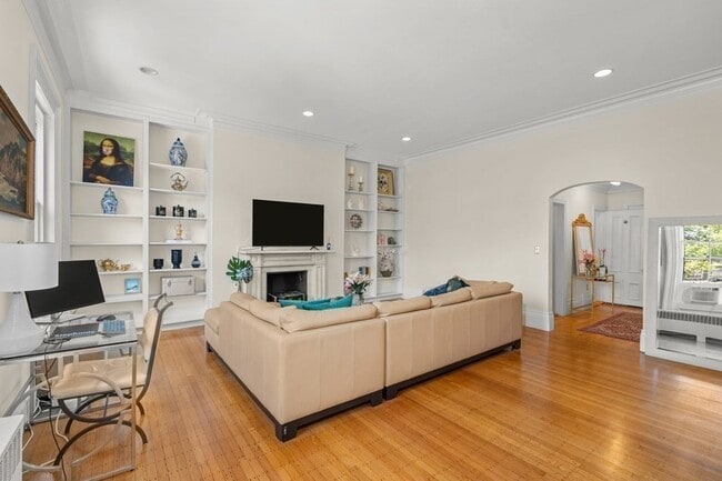 Photo - 133 Marlborough St Unidad 8