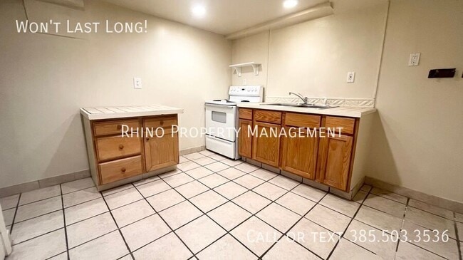 Building Photo - 2585 S 700 E Unit 3