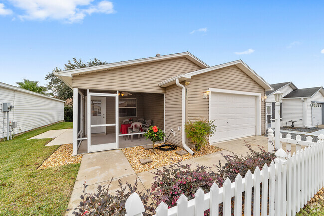 Building Photo - 8201 SE 169th Palownia Loop Rental