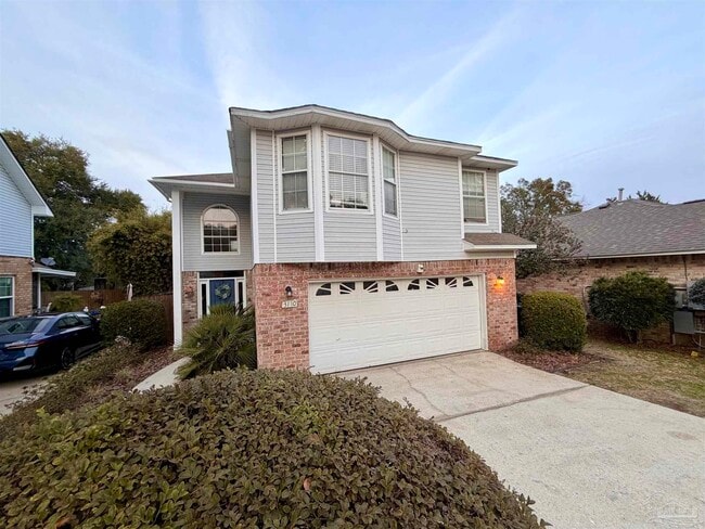 3110 Leesburg Square