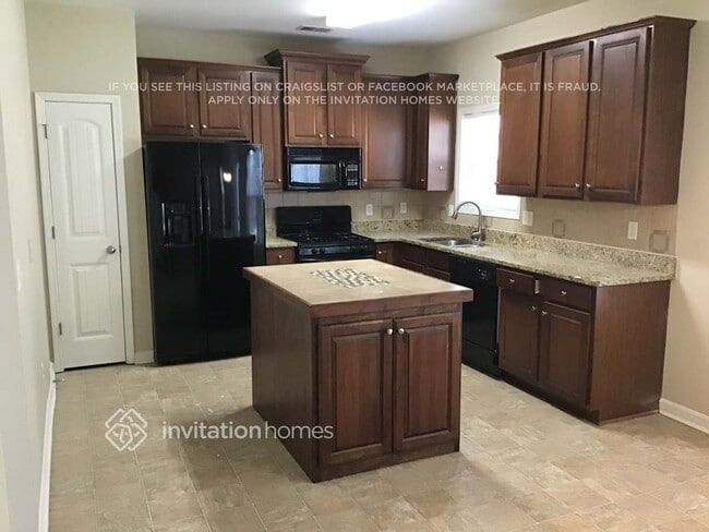 Photo - 80 Persian Ivy Way