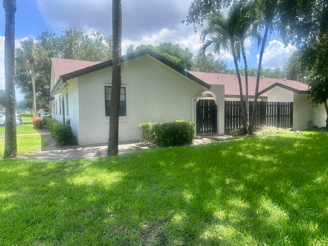 Photo - 23343 SW 54th Way