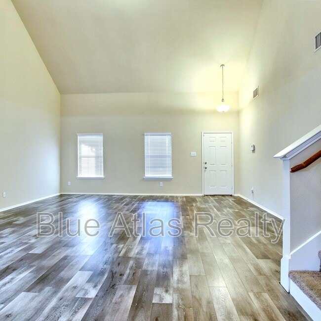 Photo - 1340 Levi Ln