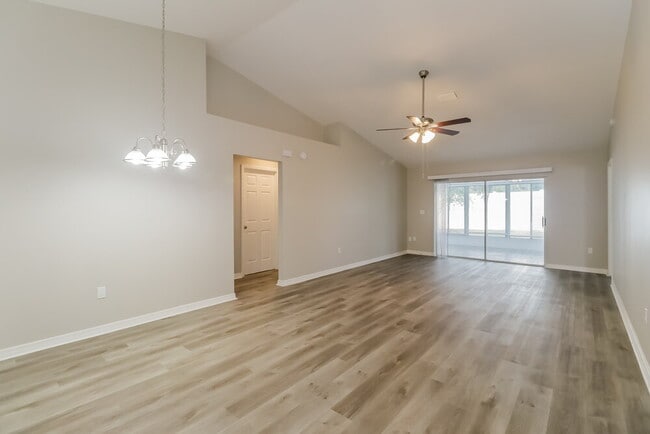 Photo - 4726 Limerick Dr