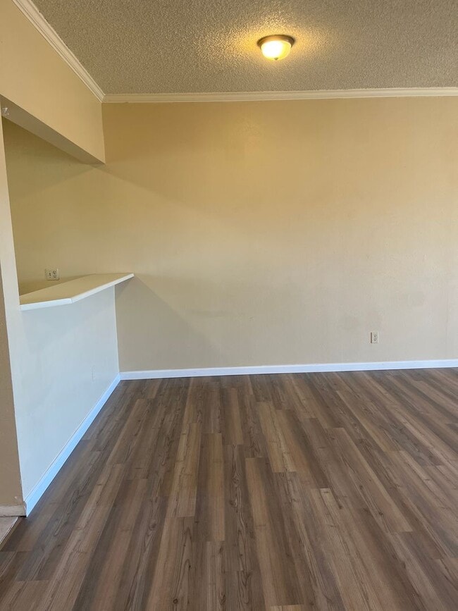 Photo - 1020 Mockingbird Ln