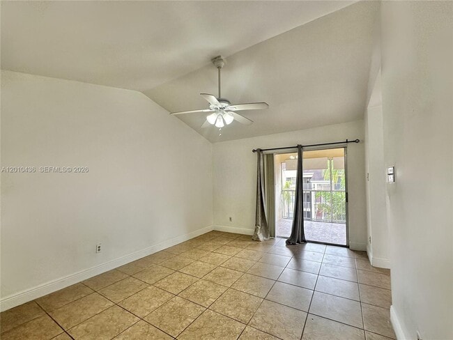 Photo - 15300 SW 106th Terrace Unidad 506