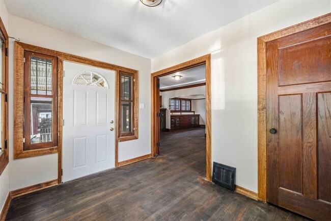 2419 N 53rd St