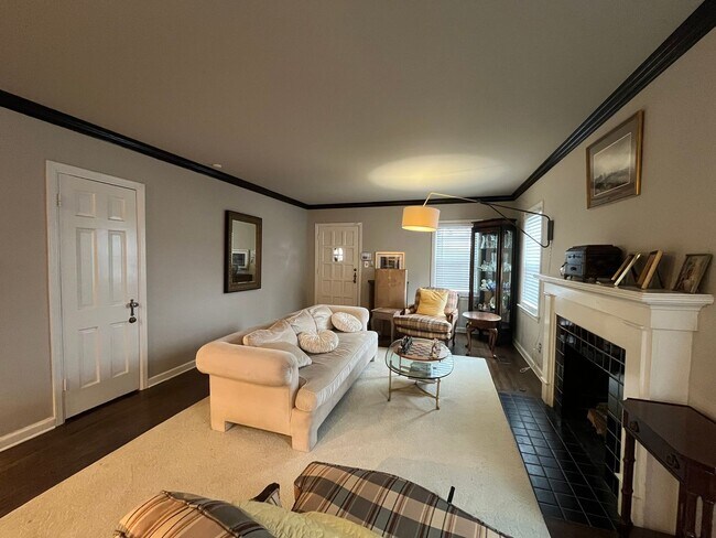 Photo - Beautifully renovated Midtown charmer