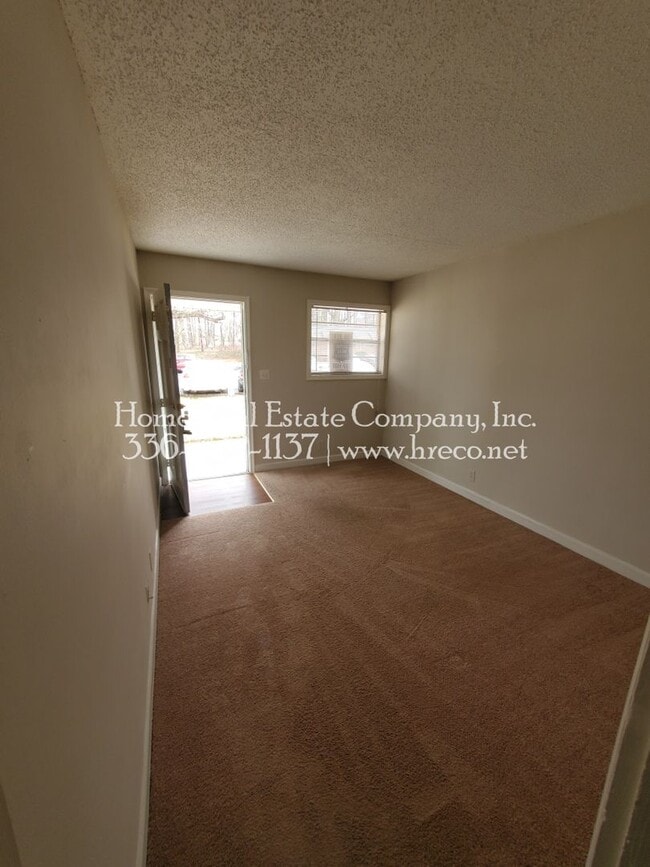 Photo - 135 Wall St Unit 4