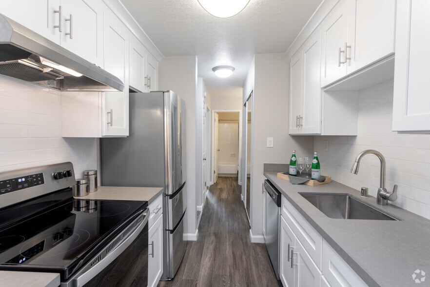 660 Kitchen