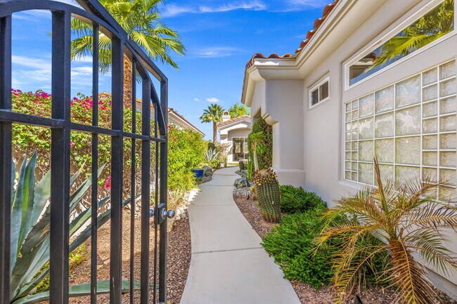 330 Gold Canyon Dr