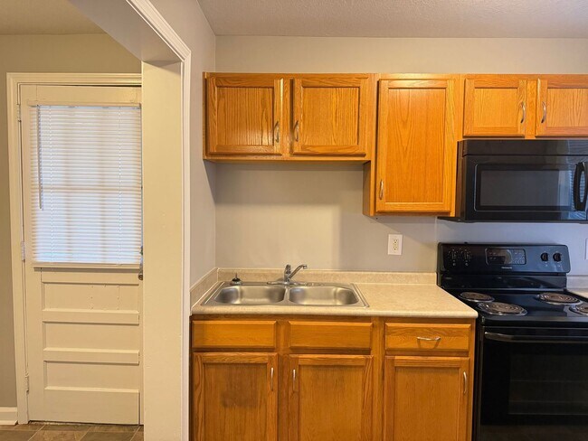 Photo - 507 Baker St Unit B