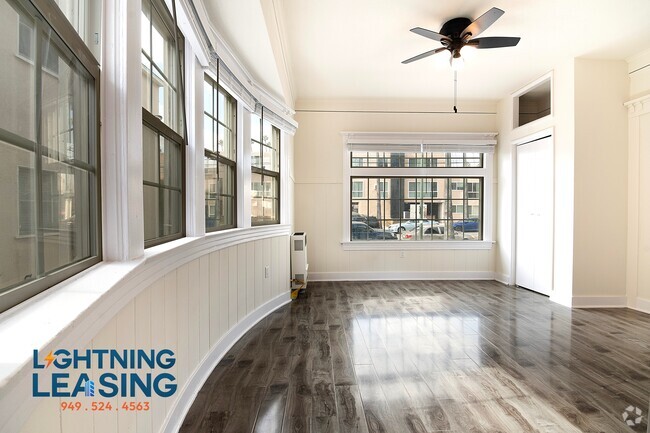 Building Photo - 1732 Wilton Pl Unit 8D Rental