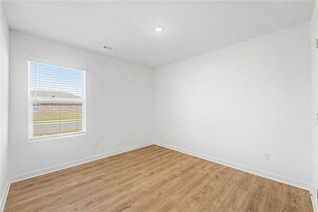 Photo - 3101 Laredo Ln