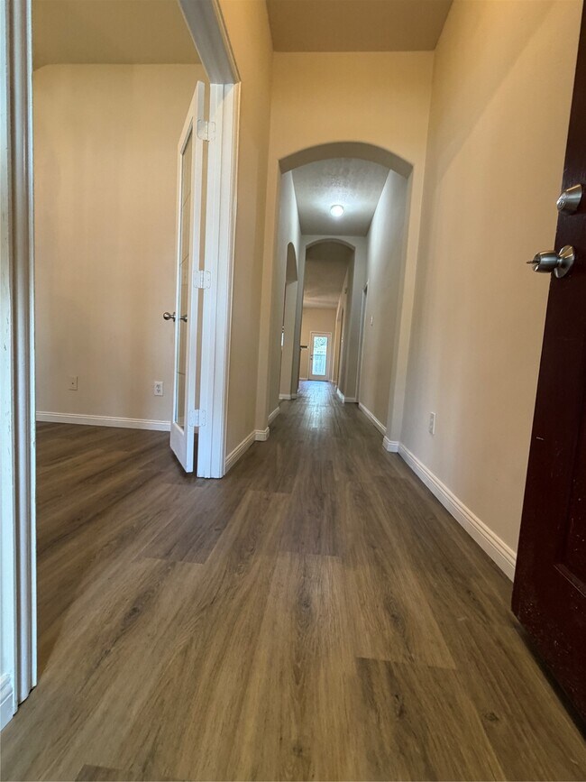 4734 Lonestone Cir