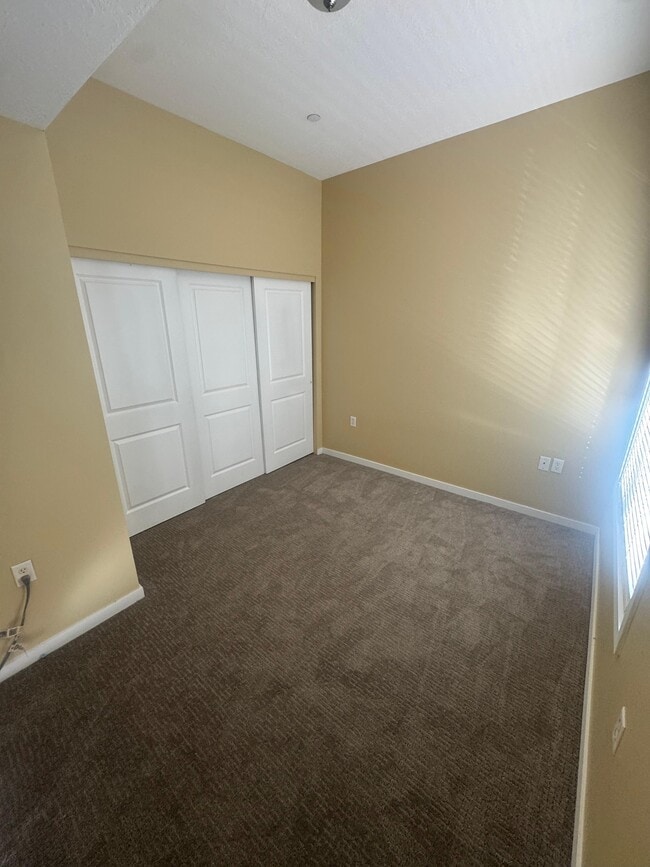 Photo - 2150 S Main St