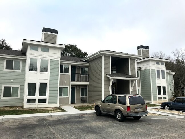 Photo - 277 Alexandra Drive Unit 4