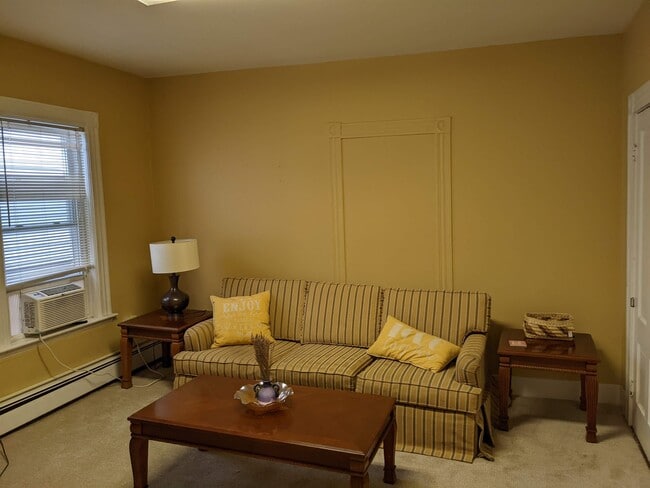 Photo - 685 Massabesic St Unit 2-W