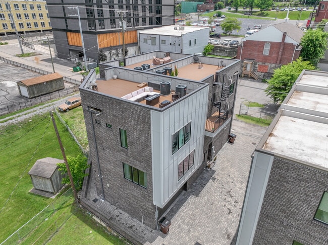 Building Photo - 106 N 8th St Rental
