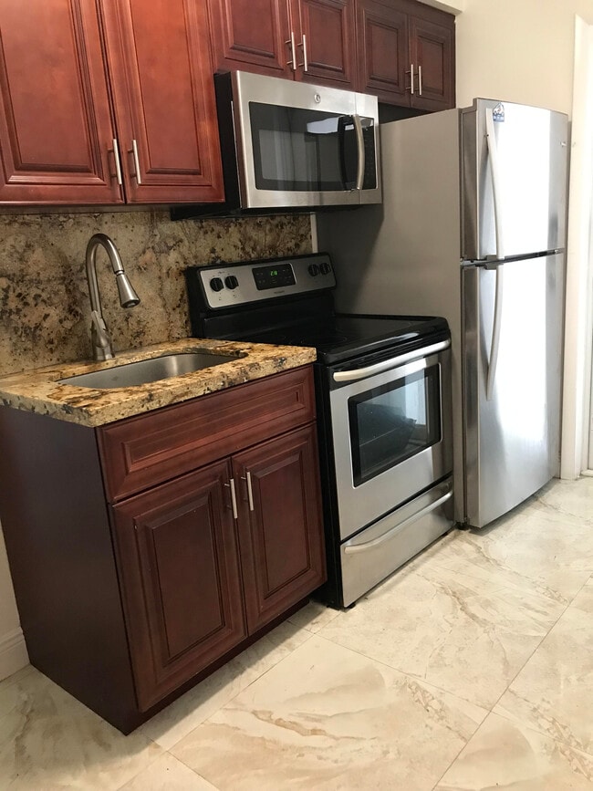 Photo - 3221 NE 7th St