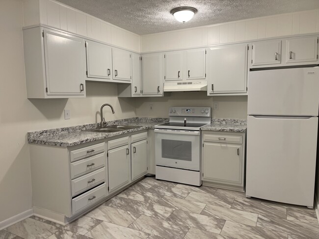 Building Photo - 56 Webb Cove Rd Unit Apartment A