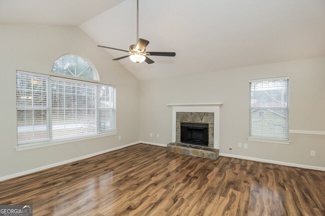 Photo - 2590 Plantation Way