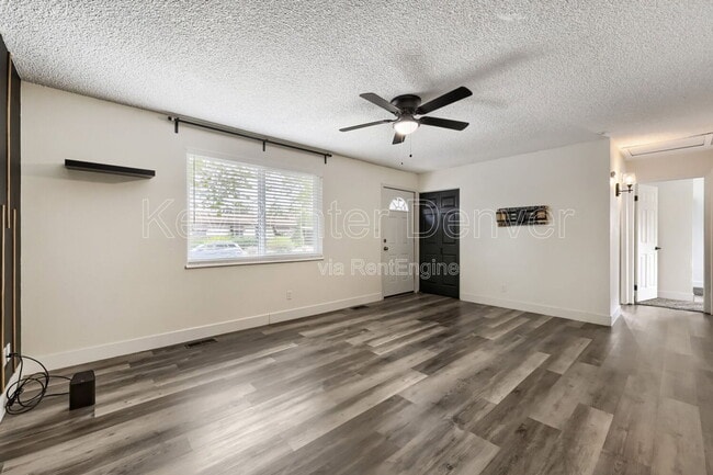 Photo - 5543 Atchison St