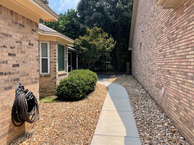 Photo - 4280 Riverchase Dr