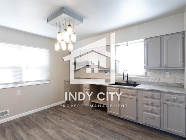 Photo - 4040 N Kercheval Dr