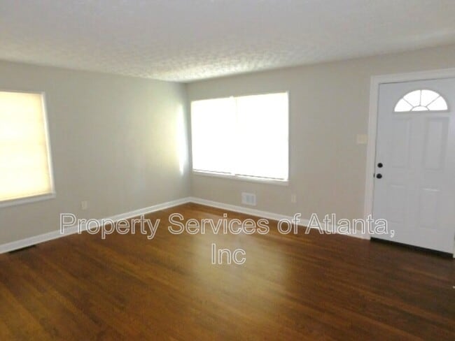 Photo - 1170 Baker Ln