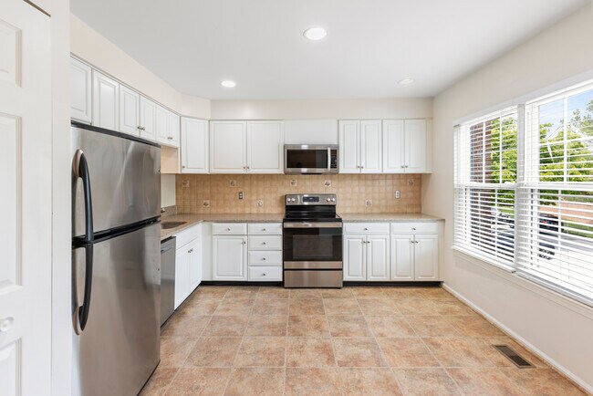 Photo - 2056 Griffis Ave